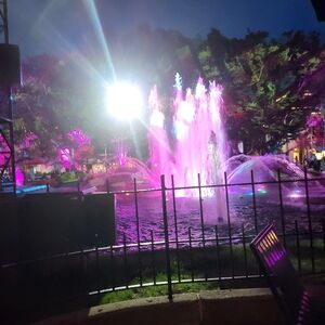 Meet your Posher, Iris